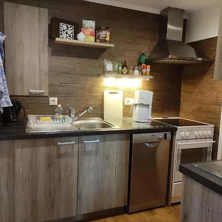 Holiday home Mit Terrasse Und Spielplatz In Ostseenaehe *