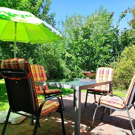 Mit Terrasse Und Spielplatz In Ostseenaehe Divitz-Spoldershagen